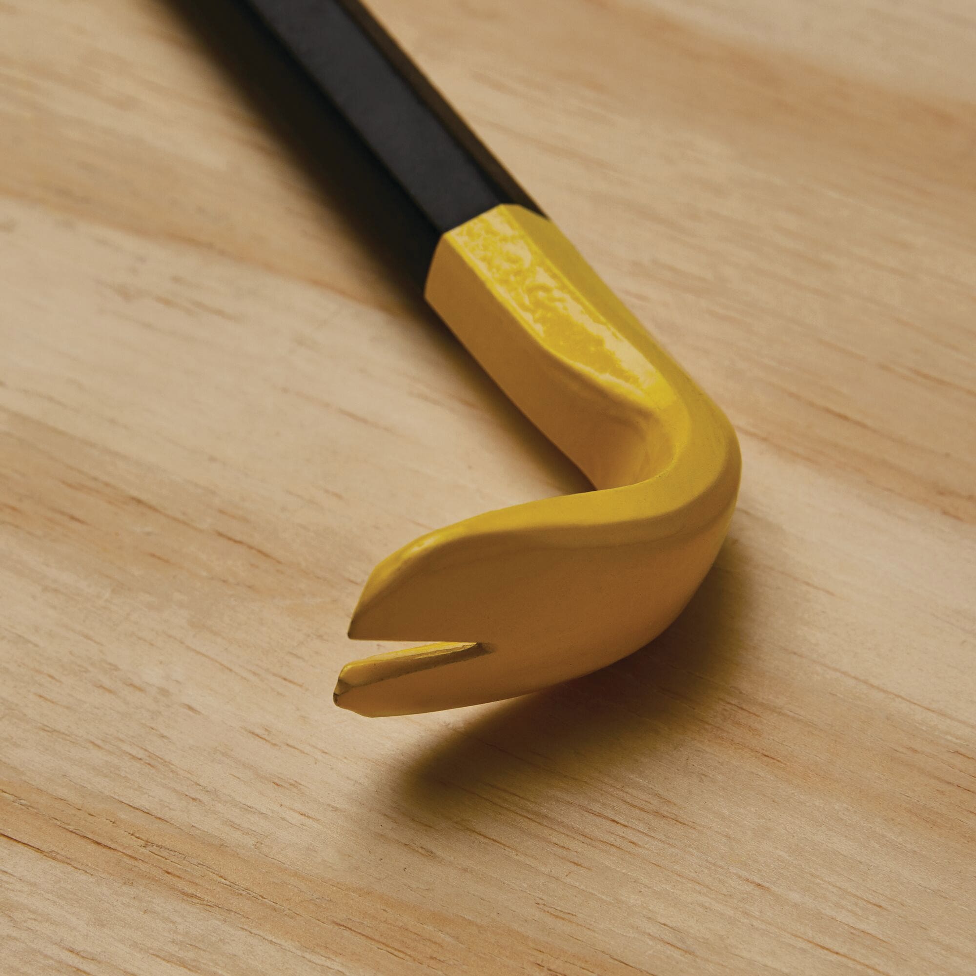 STANLEY 55-033 Nail Claw, 10-1/4 in L, Beveled Tip, HCS, Black/Yellow, 9/16 in Dia