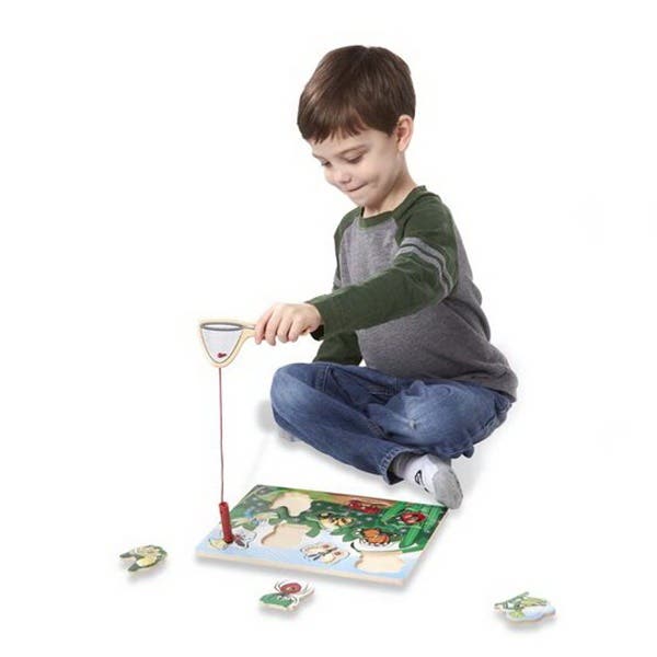 Melissa & Doug Bug-Catching Magnetic Puzzle Game, Wood