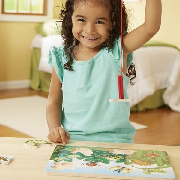 Melissa & Doug Bug-Catching Magnetic Puzzle Game, Wood