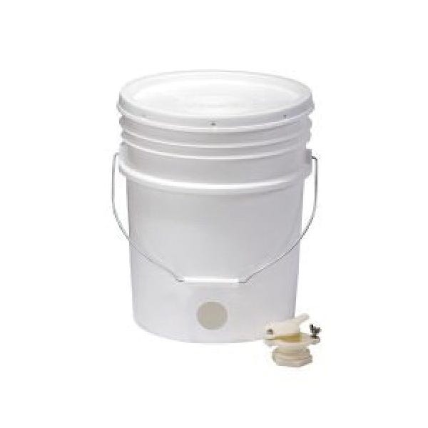 Little Giant BKT5 Bucket, 5 gal Volume, HDPE, White