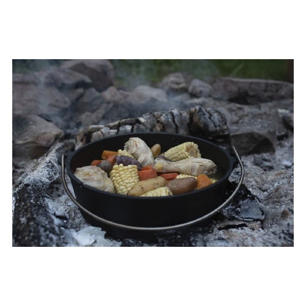 Camp Chef Classic Dutch Oven 4 qt Cast Iron True Seasoned