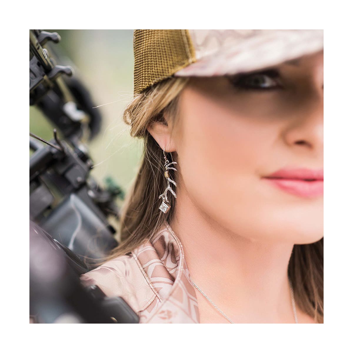 Montana Silversmiths Pursue the Wild Nature's Art Earrings