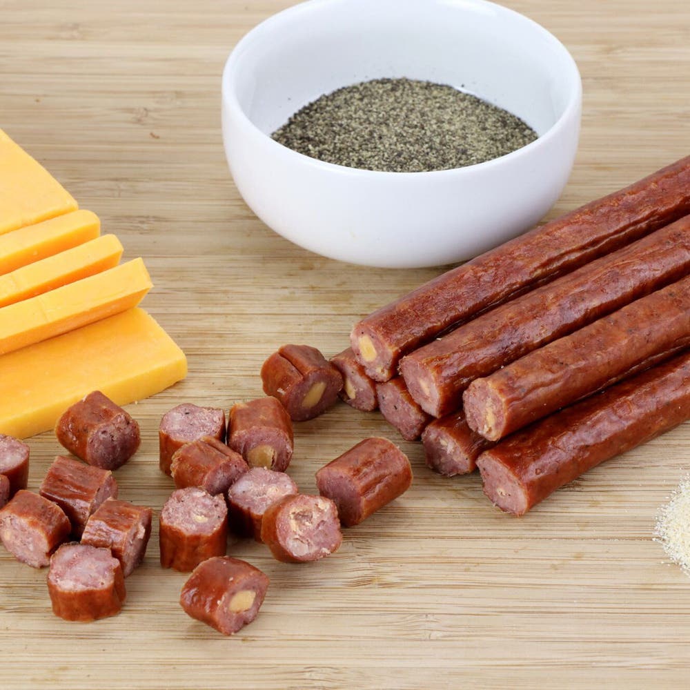 Wenzel's Farm Beef with Cheddar Stick, Smoked, 8 oz, Pack