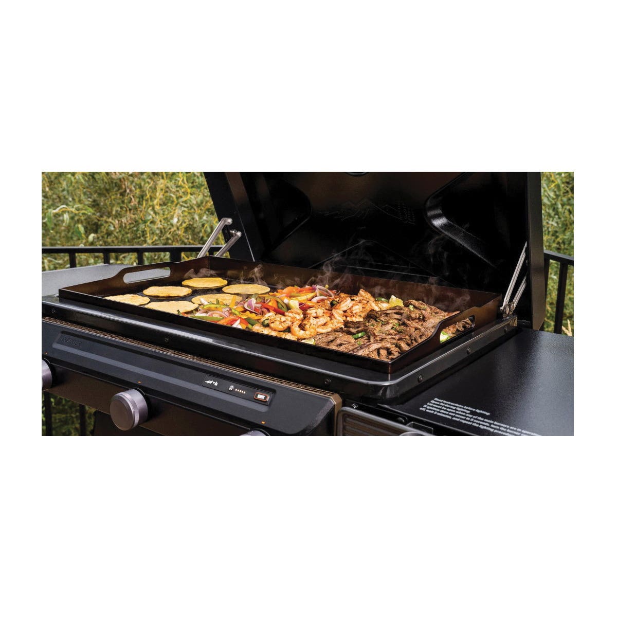 Traeger Flatrock Flat Top Grill Propane 3 Burner 594 sq in Primary Cooking Surface Black