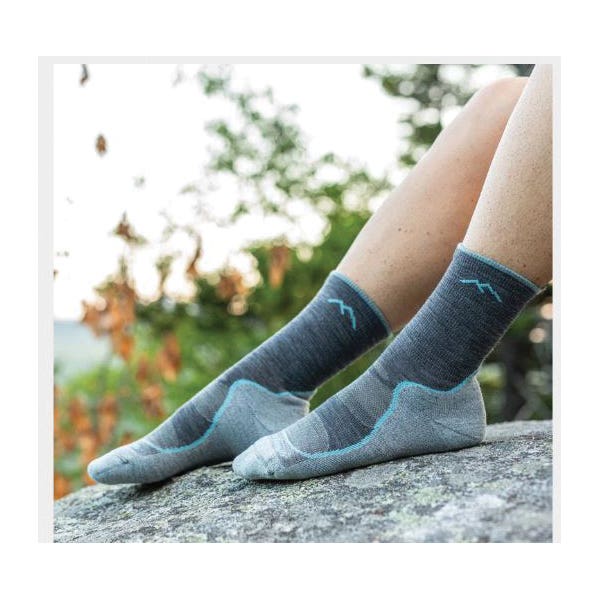Darn Tough Women's Light Hiker Micro Crew Lightweight Hiking Sock - 921035
