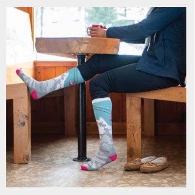 Darn Tough Women's Yeti Over-the-Calf Midweight Ski & Snowboard Sock - 921163