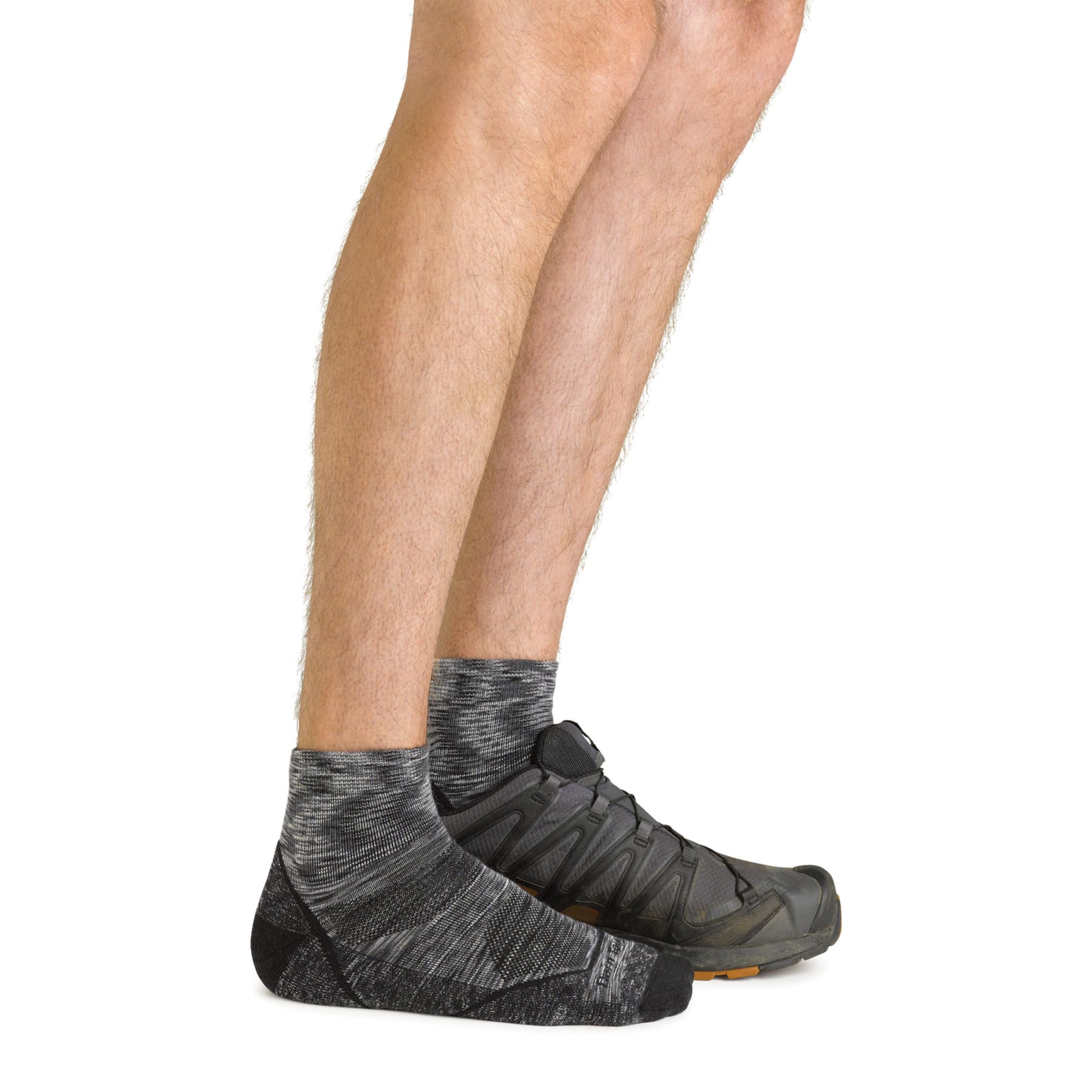 Darn Tough Men's Light Hiker Quarter Lightweight Hiking Sock - 921119