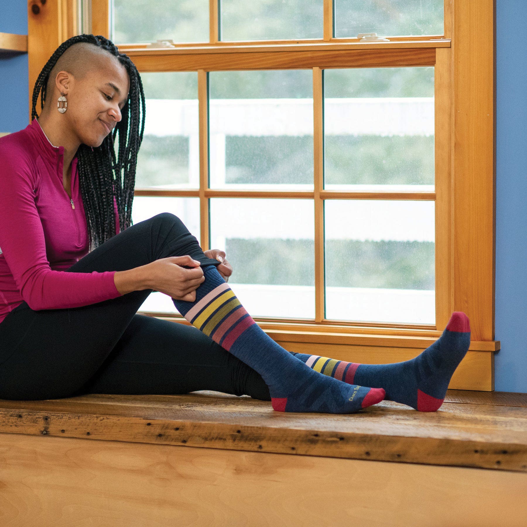 Darn Tough Women's Snowburst Over-the-Calf Midweight Ski & Snowboard Sock - 921169