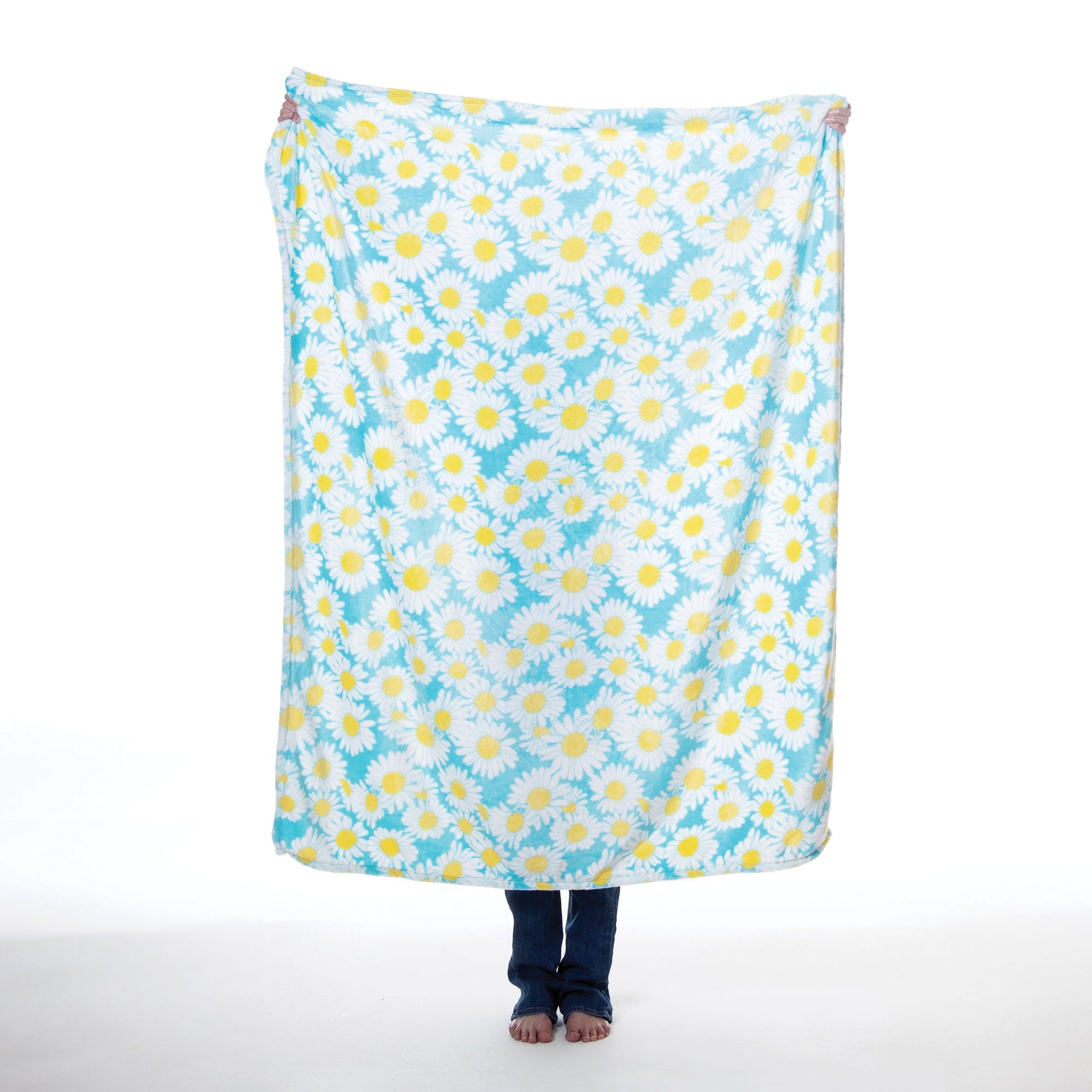 Carstens Daisy Travel Blanket, 60 in L, 50 in W, Plush