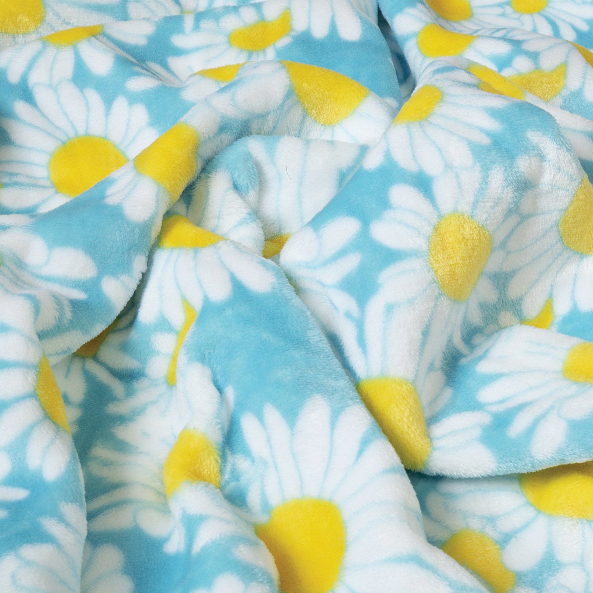 Carstens Daisy Travel Blanket, 60 in L, 50 in W, Plush
