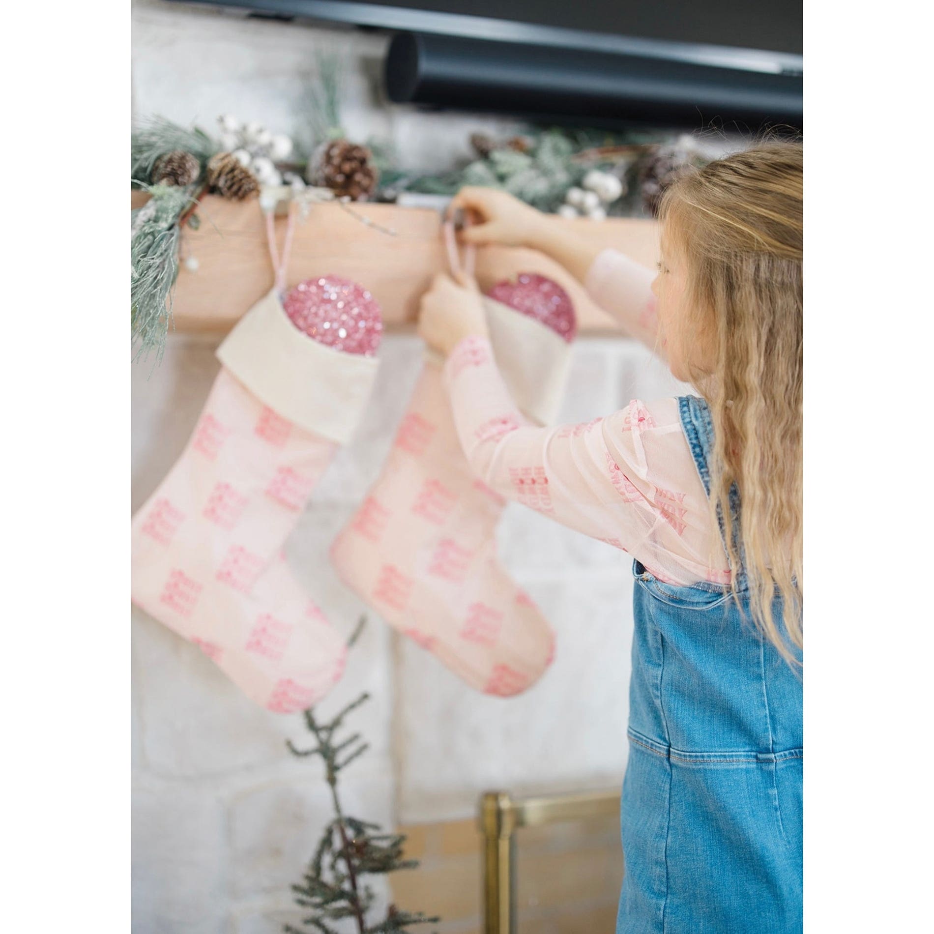 MidWestern Merch STKG005 Howdy Christmas Stocking, Pink