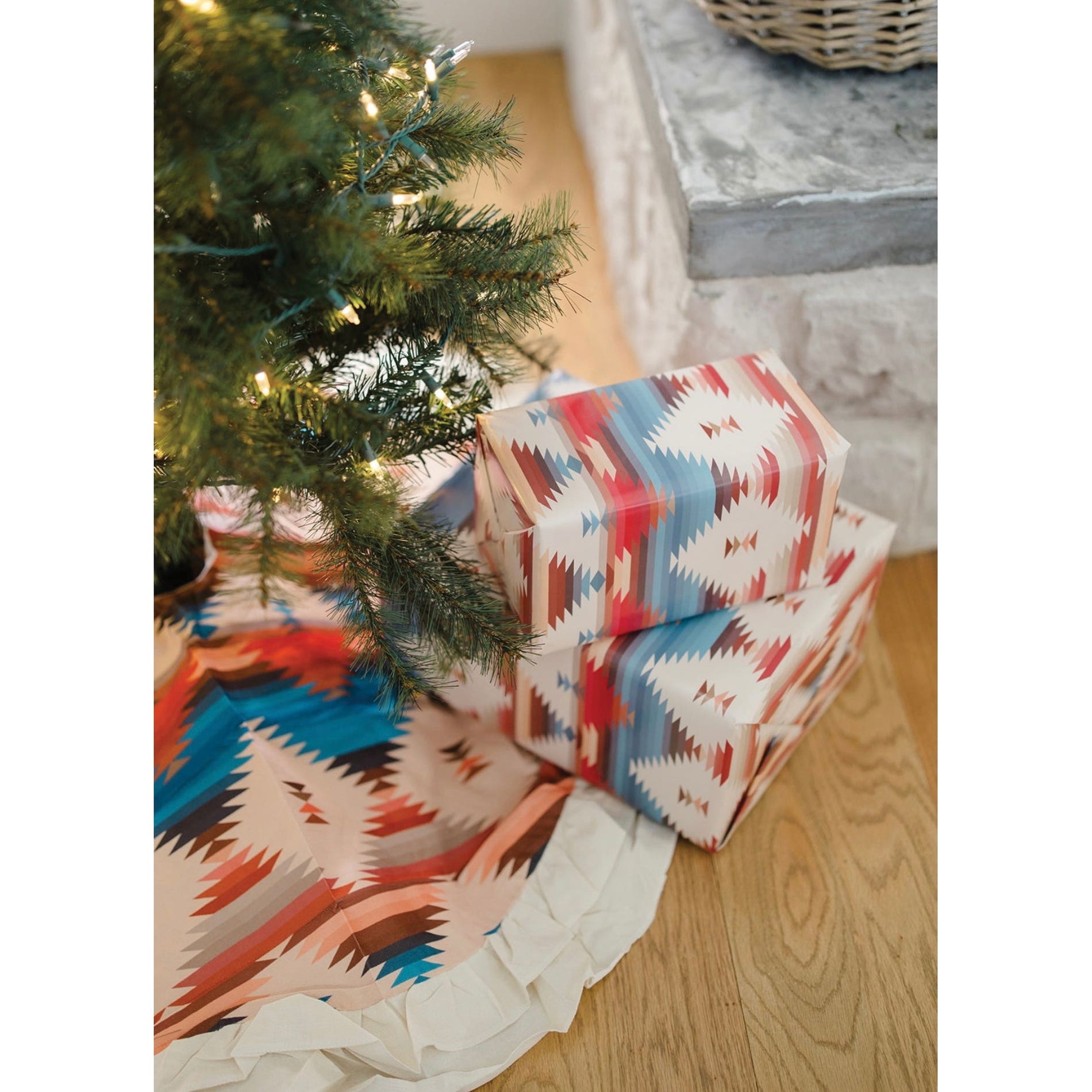 MidWestern Merch TRESKT001 Aztec Christmas Tree Skirt, 48 in W