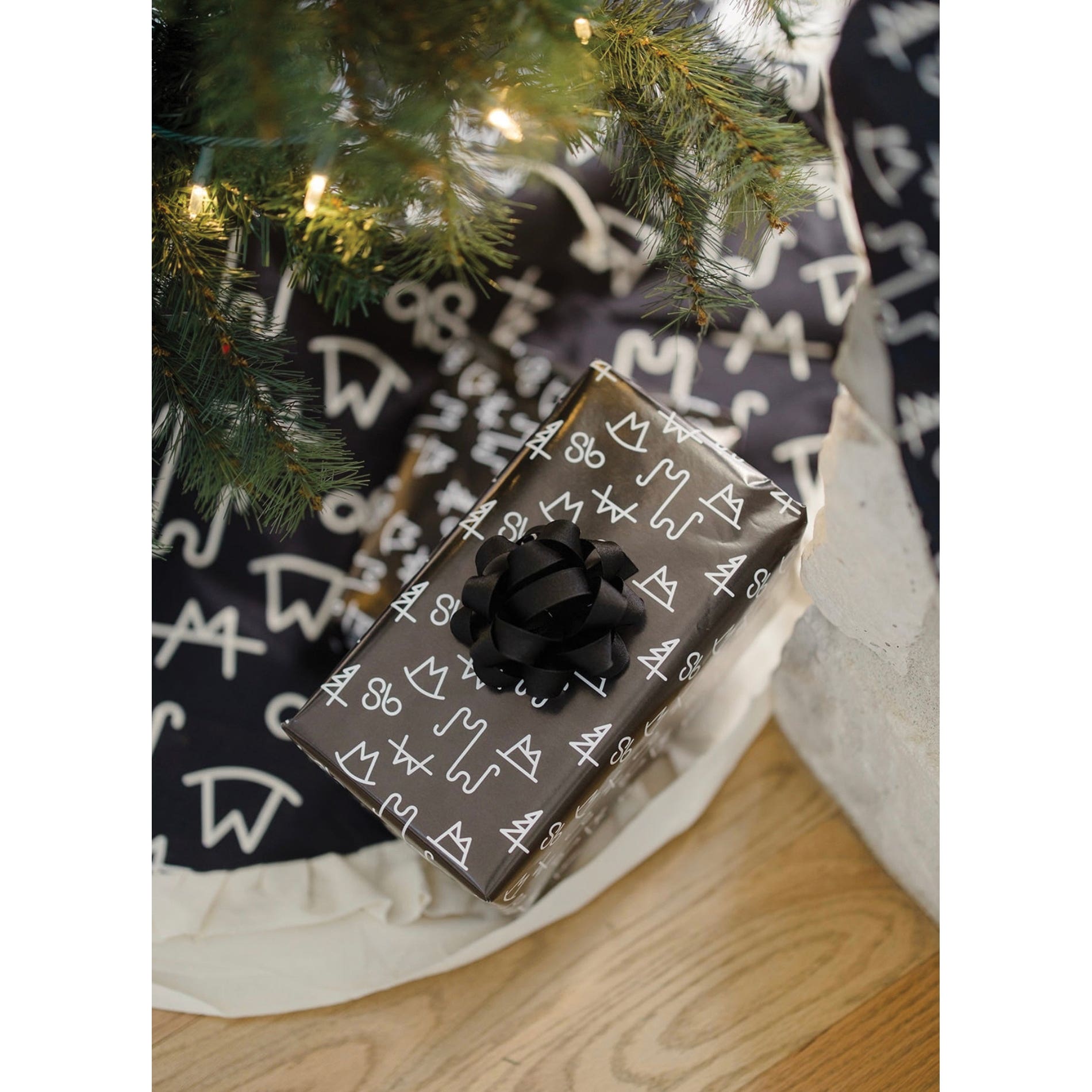 MidWestern Merch TRESKT004 Brand Christmas Tree Skirt, 48 in W, Black