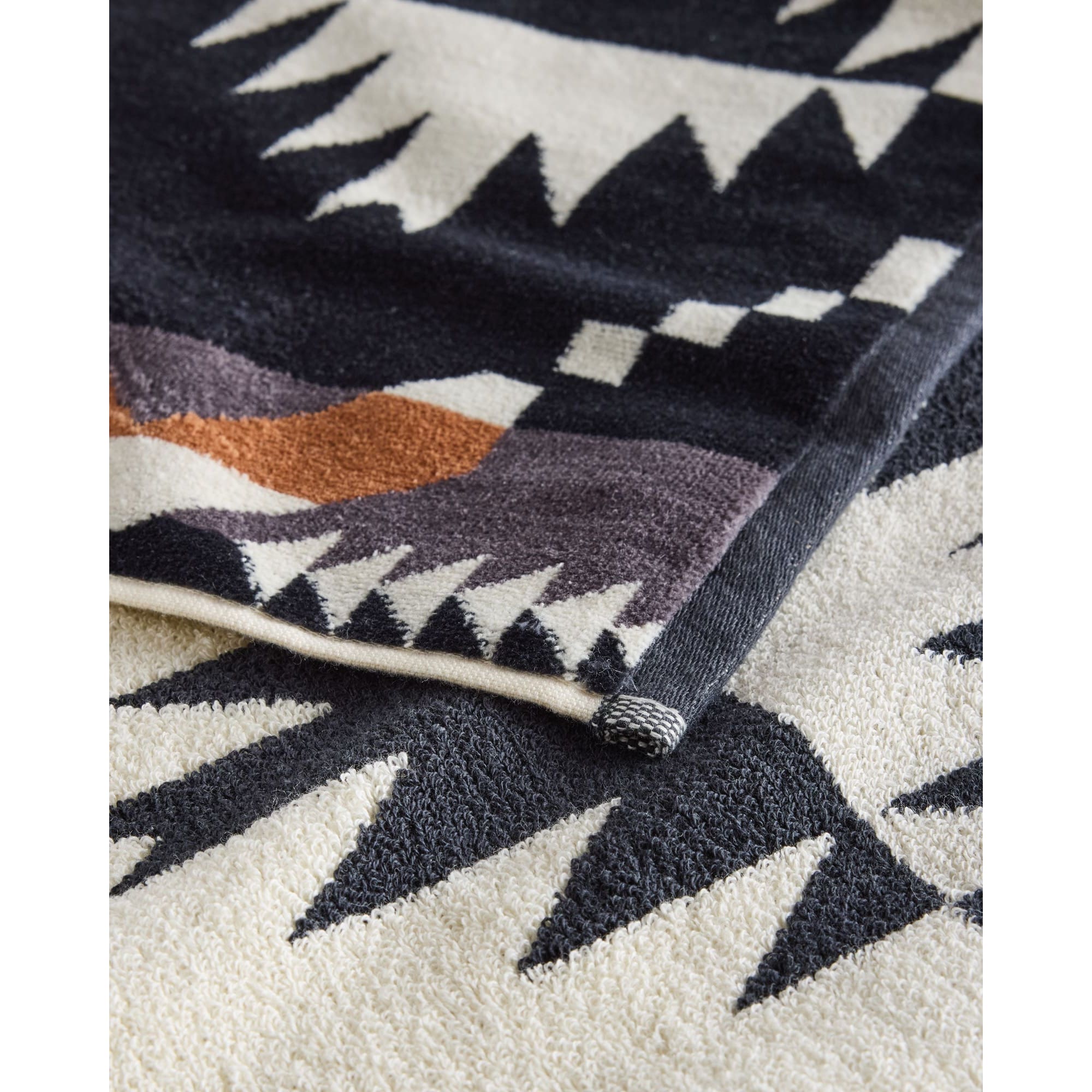 Pendleton XB292-59208 Towel Set, 3-Piece, Cotton, Black/White, Specifications: Spider Rock Pattern