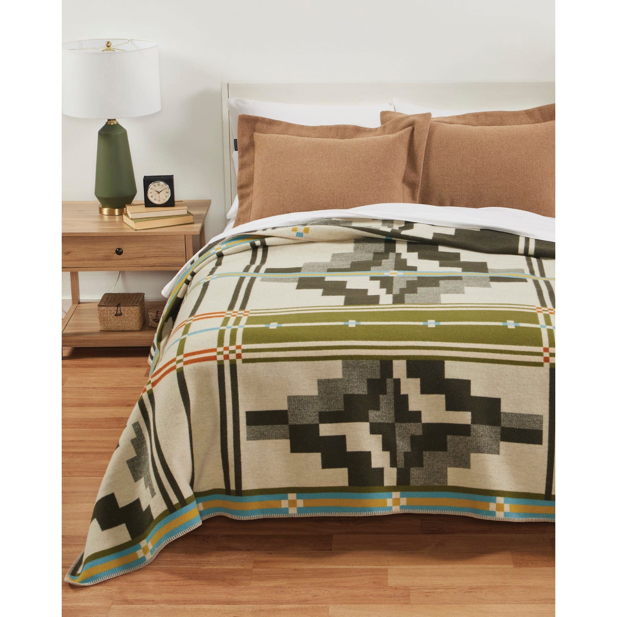 Pendleton ZE477-57340 Robe Blanket, 64 in L, 80 in W, Square Pattern, Cotton/Wool, Seven Springs