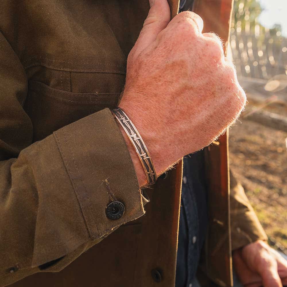 Montana Silversmiths BC6278RG Bracelet, Men's, Riding Fences, Brass