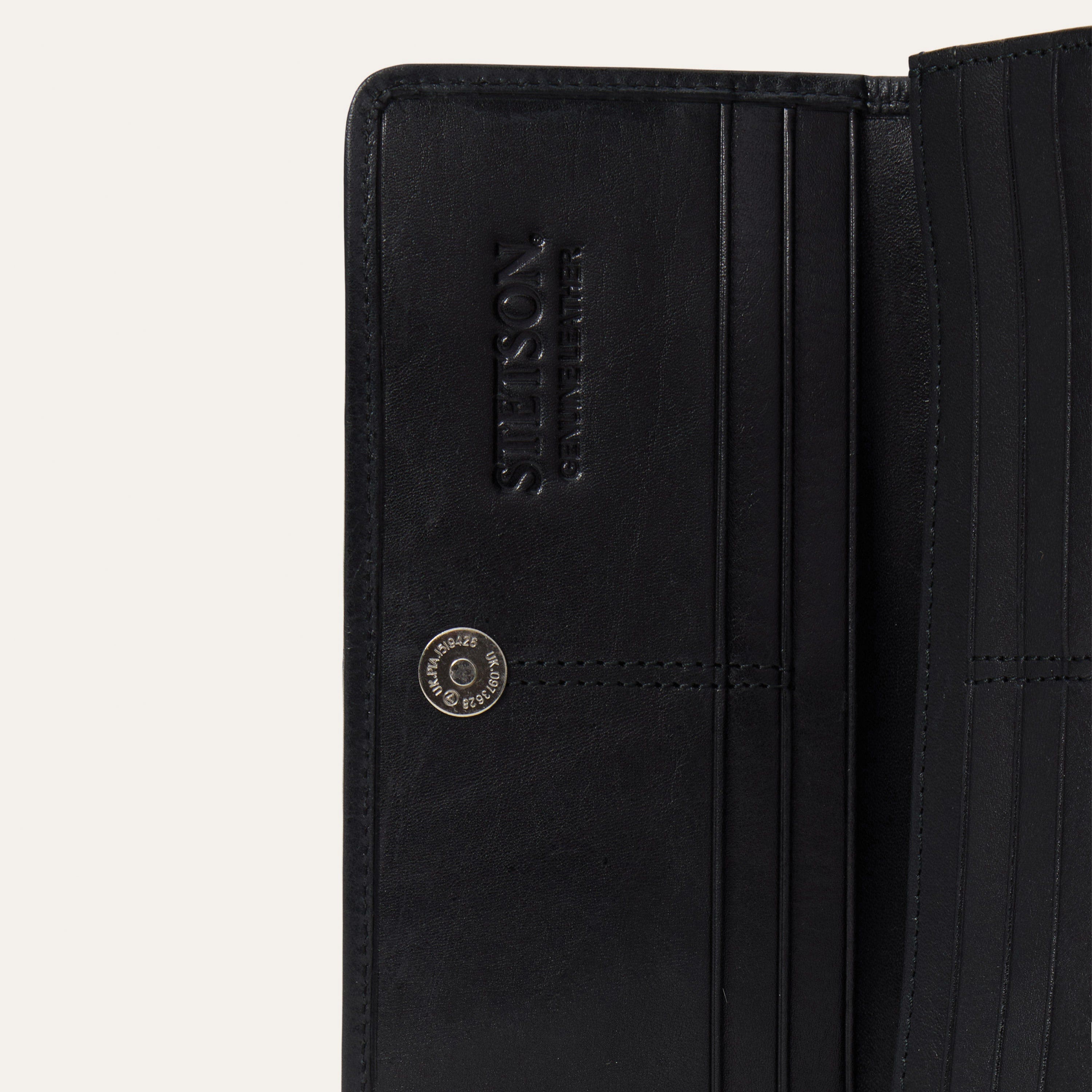 Stetson 9508000-001-NZ Wallet, Women's, Hair-On-Hide Front Flap, Stetson Concho, Zipper Closure, Black