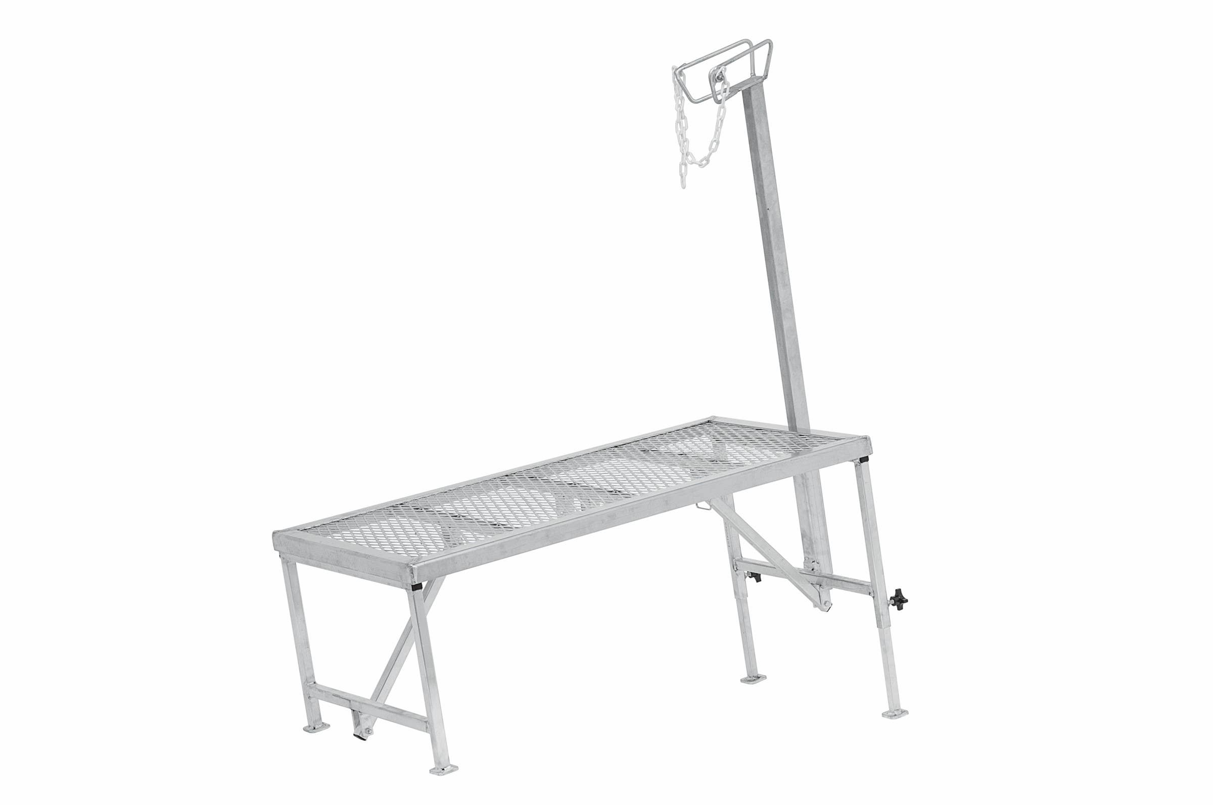 Weaver Livestock Trim Stand with Wire Form Head Piece