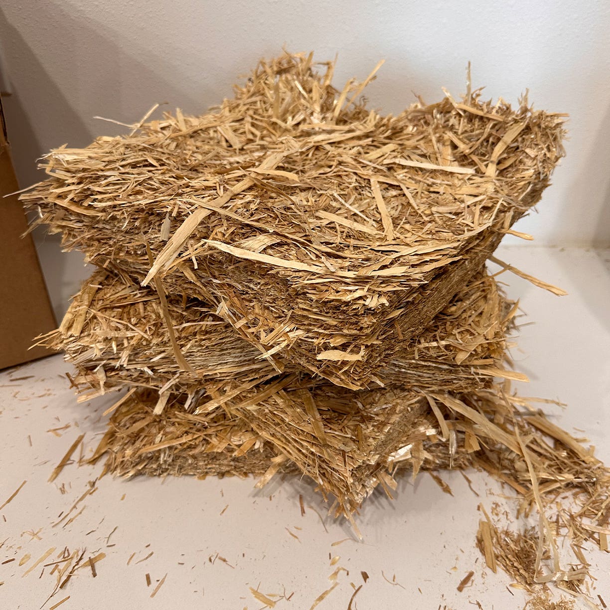 Blue Mountain Hay Organic Straw Nesting Pads, 4 Pack