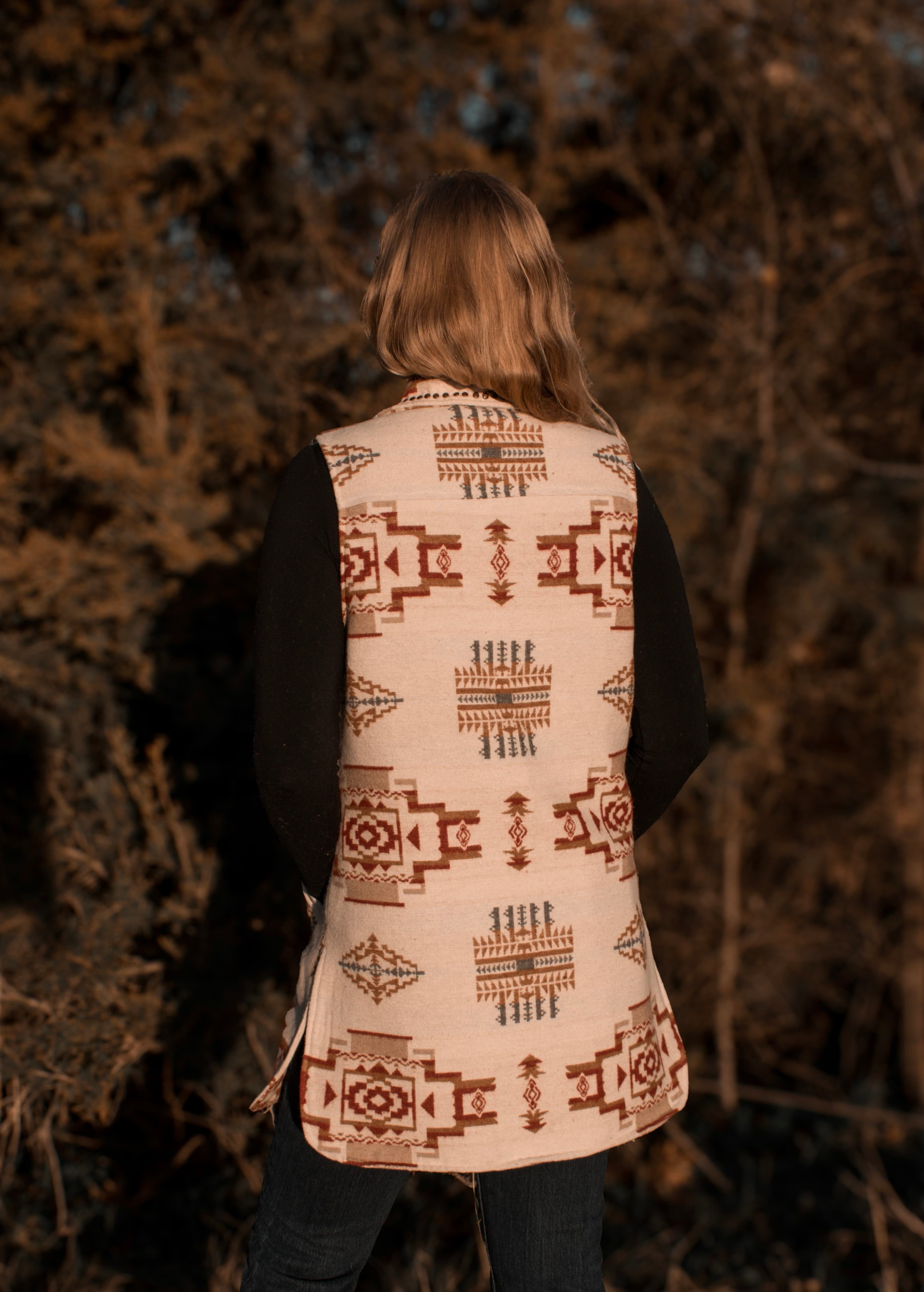 MontanaCo Women's Long Aztec Pattern Vest, Oatmeal