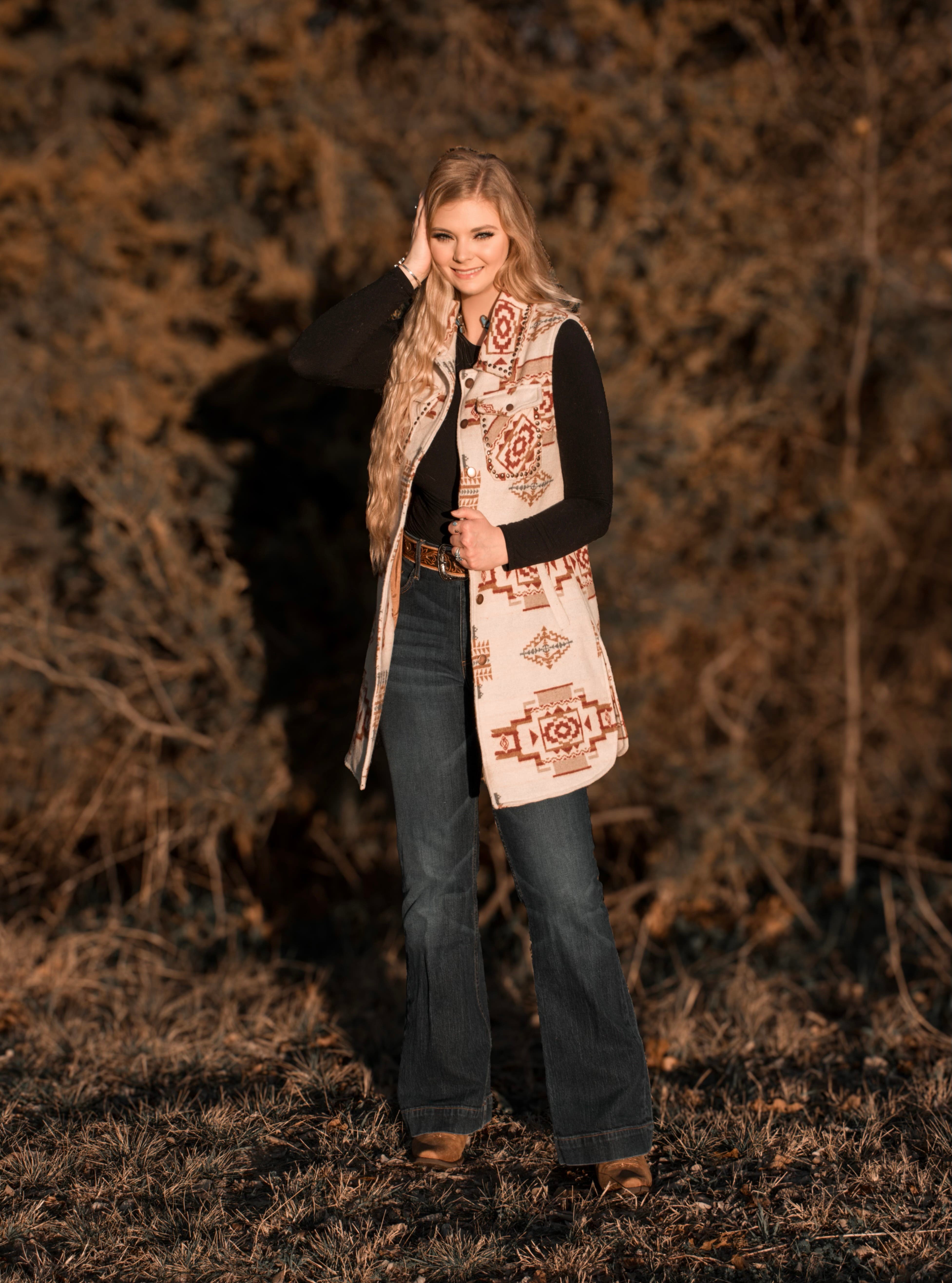MontanaCo Women's Long Aztec Pattern Vest, Oatmeal