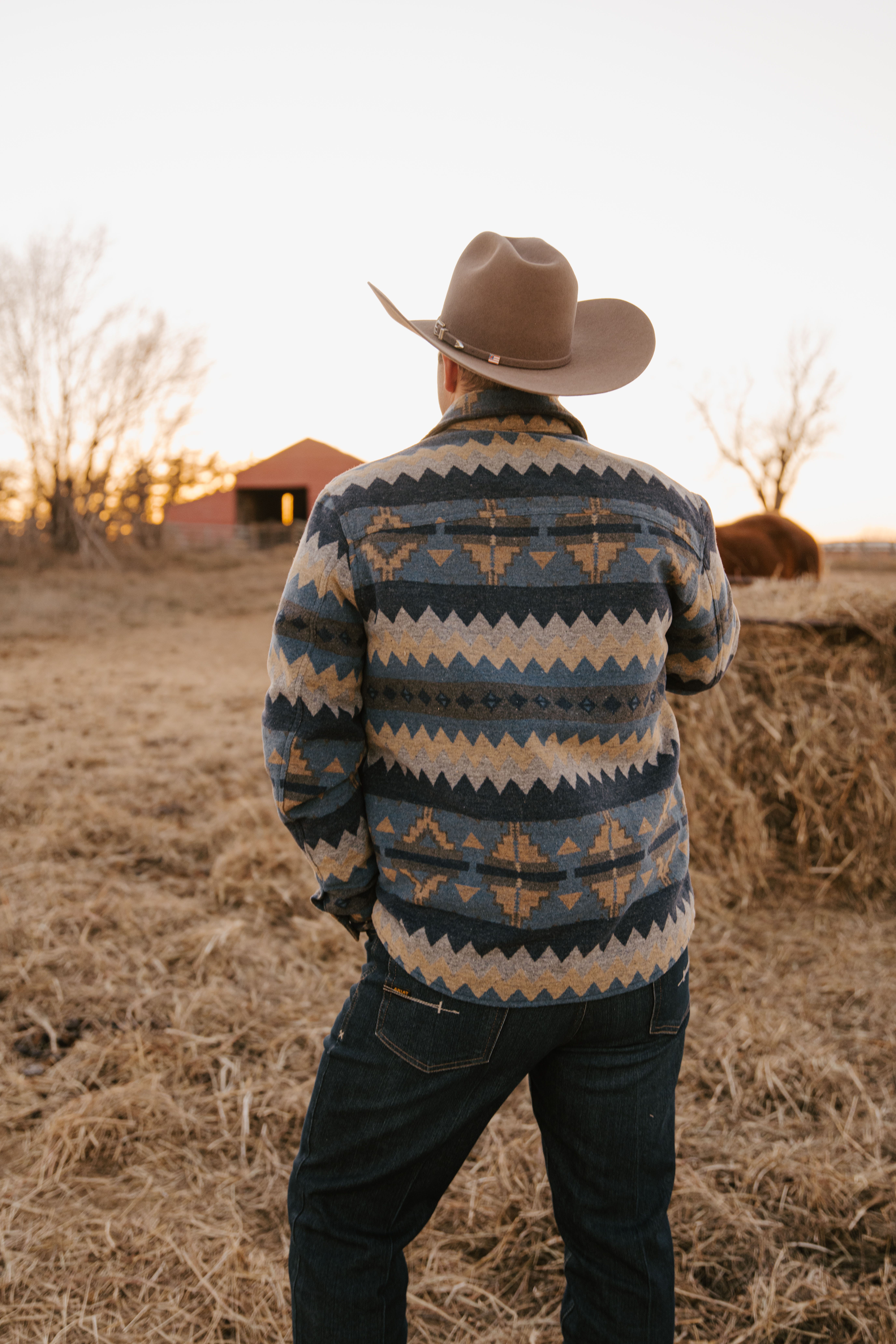MontanaCo Men's Aztec Pattern Jacket, Navy