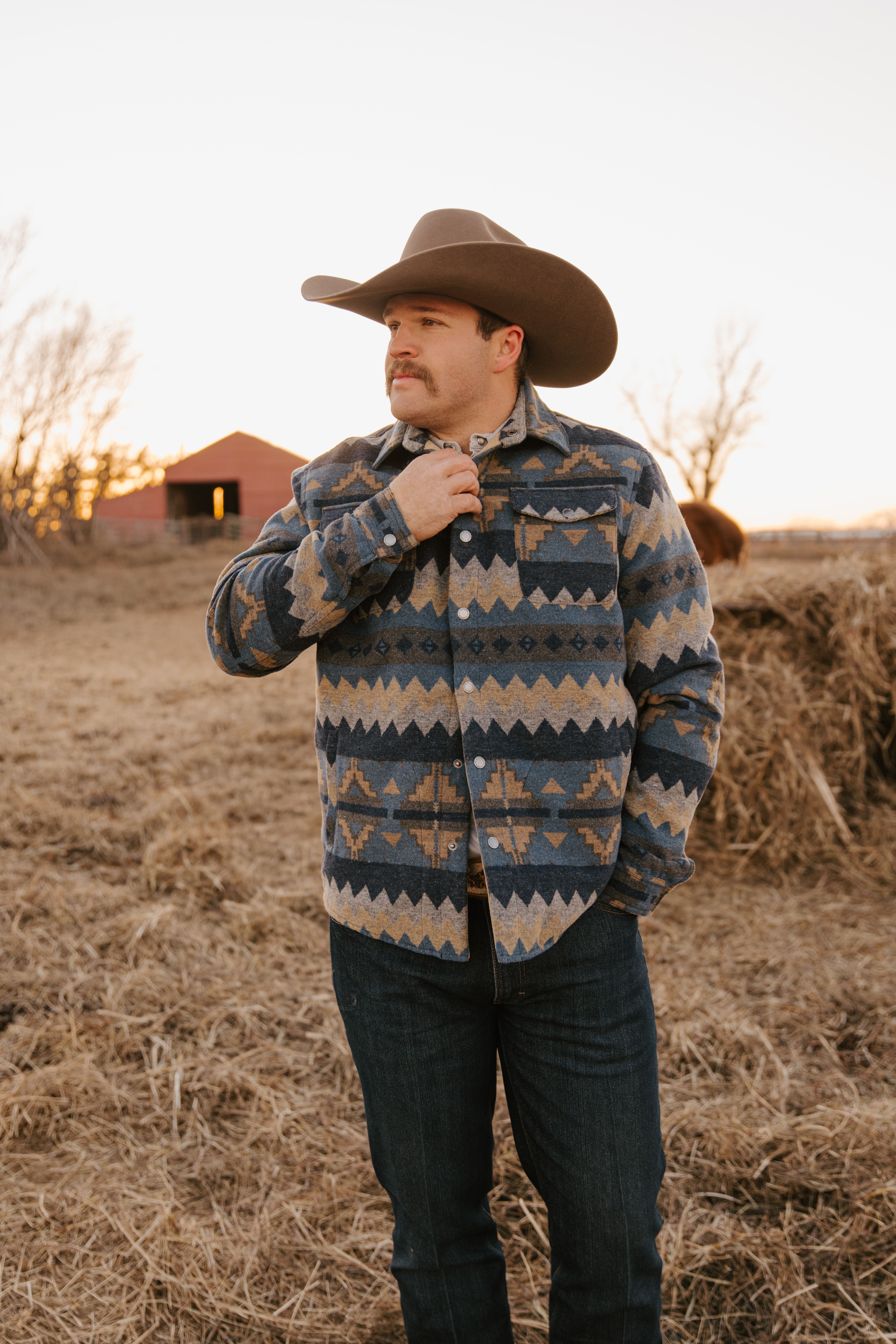 MontanaCo Men's Aztec Pattern Jacket, Navy