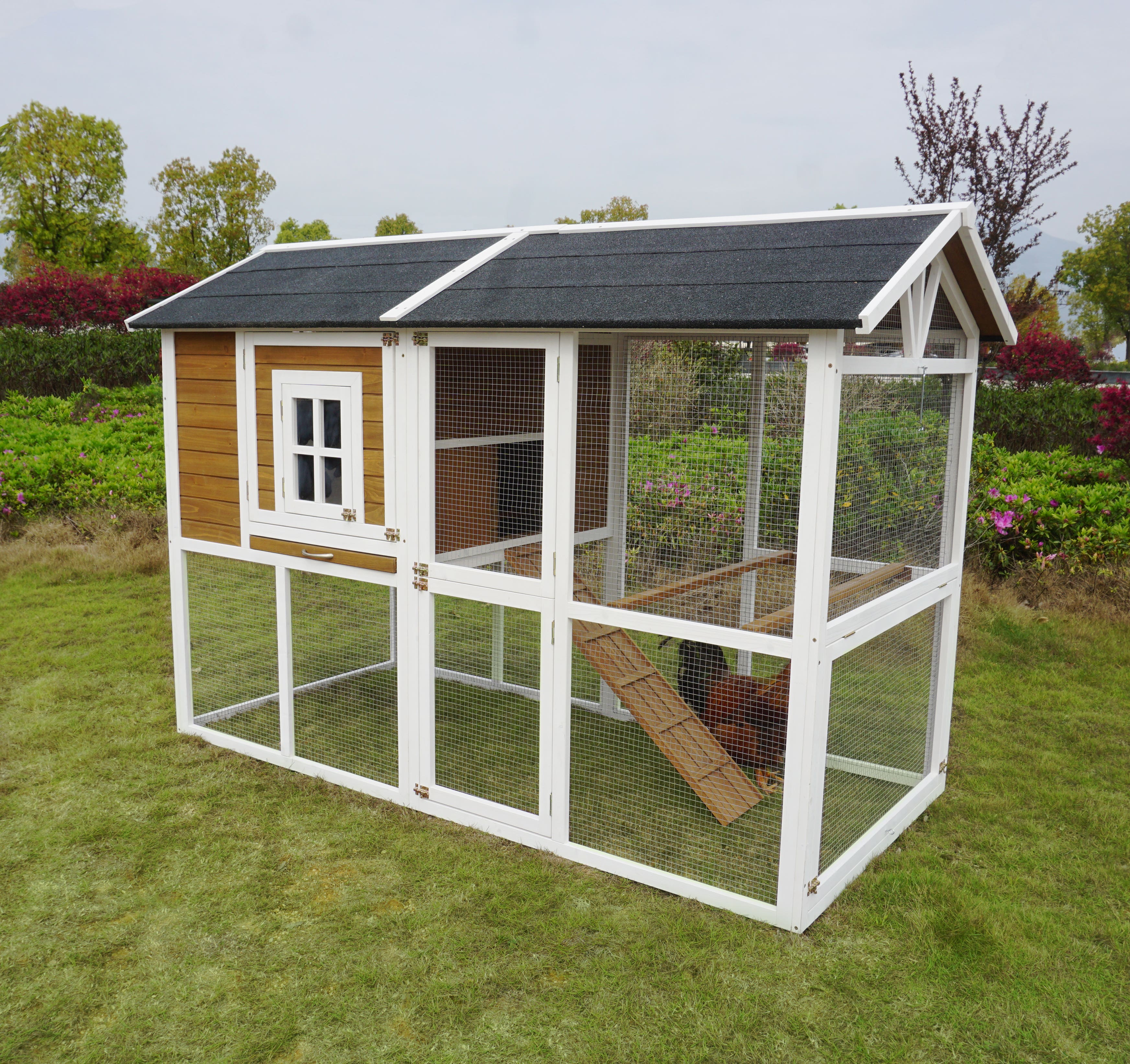 Zoovilla Farmstead Chicken Coop