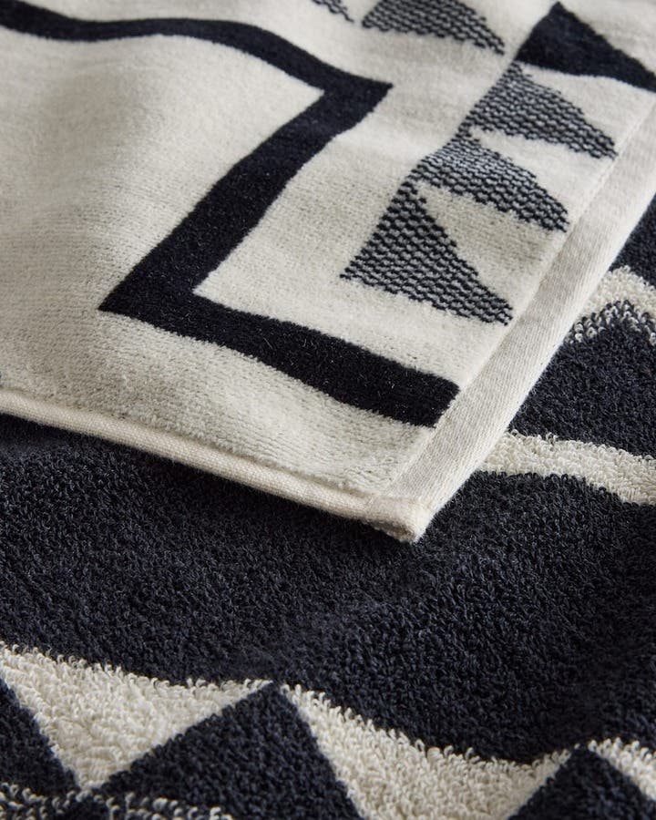 Pendleton Oxbow Spa Towel, Black & White